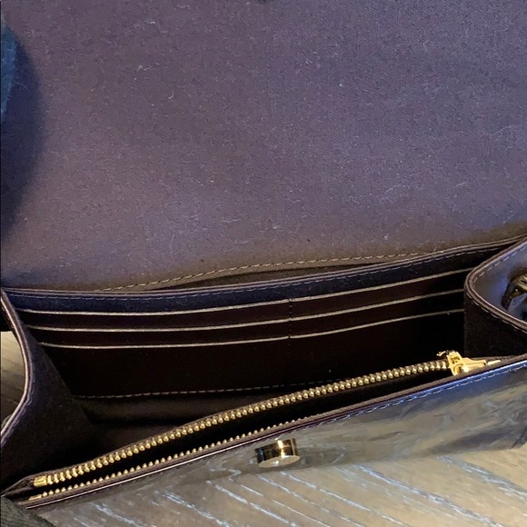 Louis Vuitton Vernis Bel Air Amarante Pouchette - Picture 11 of 15